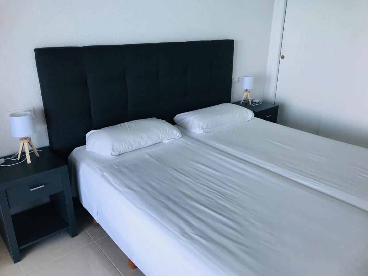 Apartamento com 2 Quartos e Vista Mar