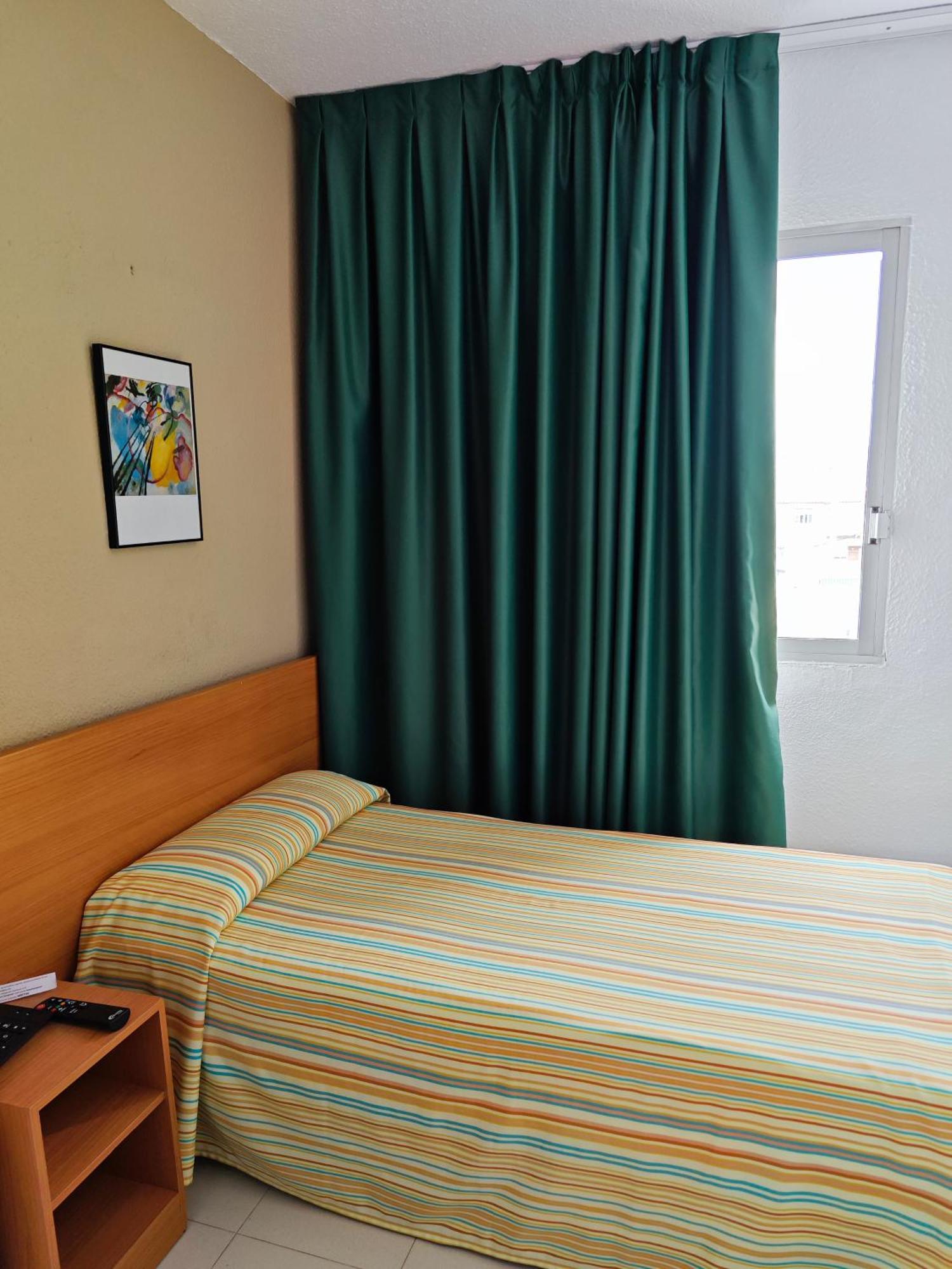 Single Room,1589587070:JPEG