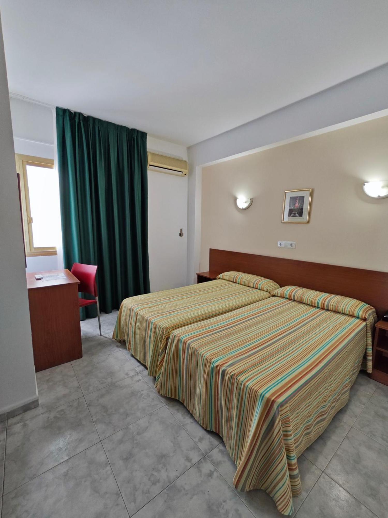 Double or Twin Room,1589587045:JPEG