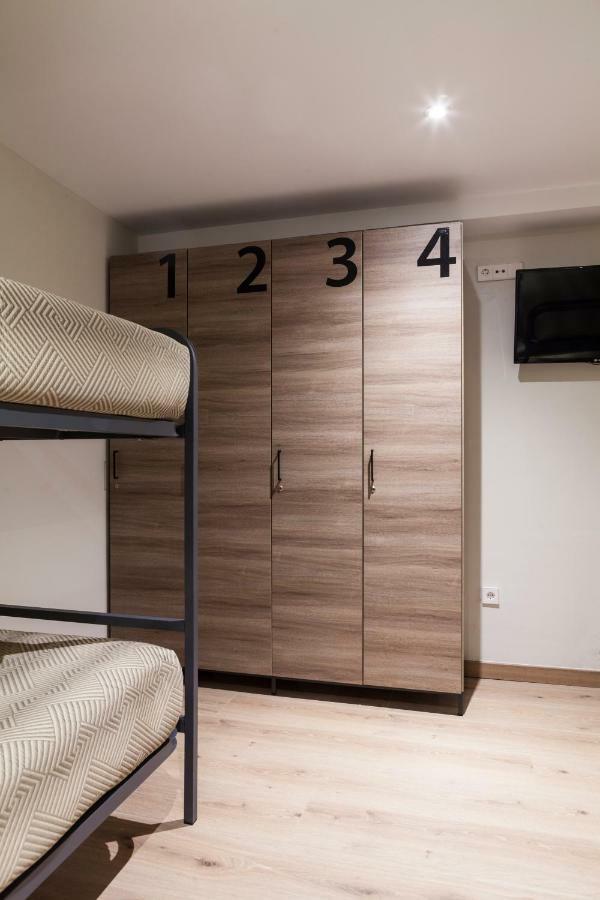Estudio Superior (8 adultos)