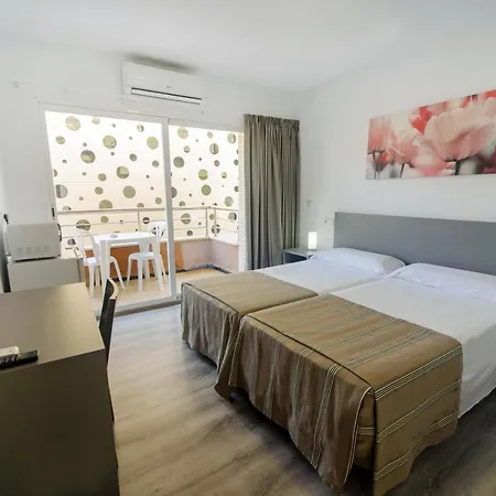 Hostal Anna Benidorm-3